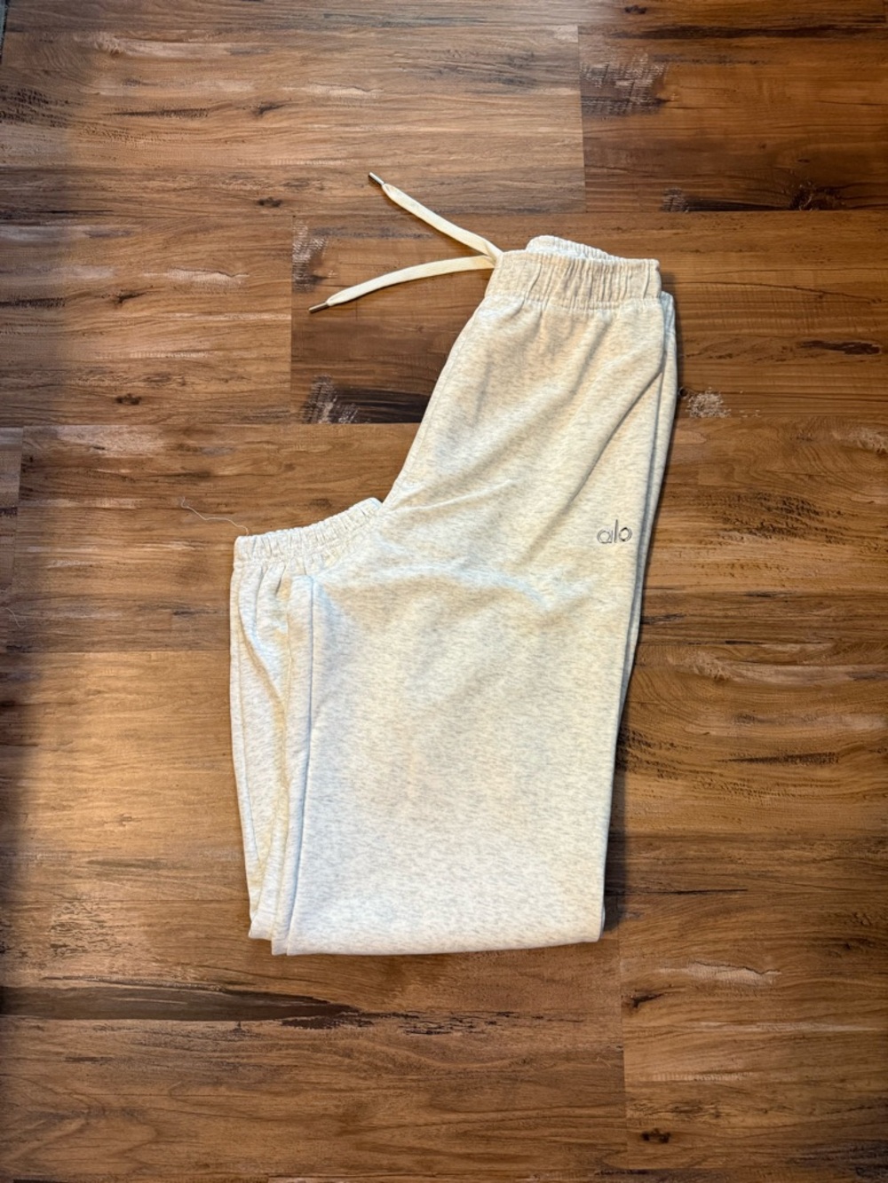 ALO Yoga women  oatmeal Cozy Sweatpants